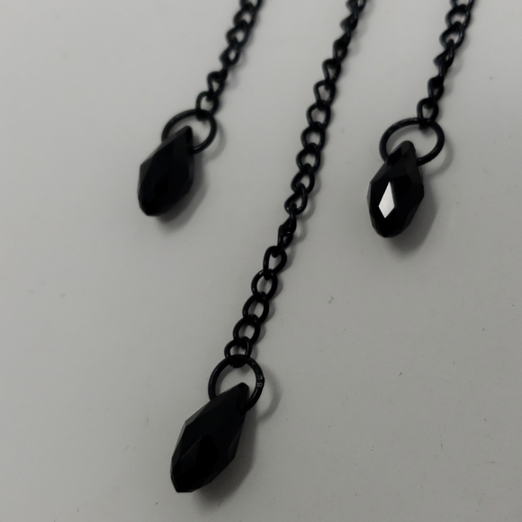 Gothic Crescent Moon Dangling Onyx Earrings - Picture 7 of 7